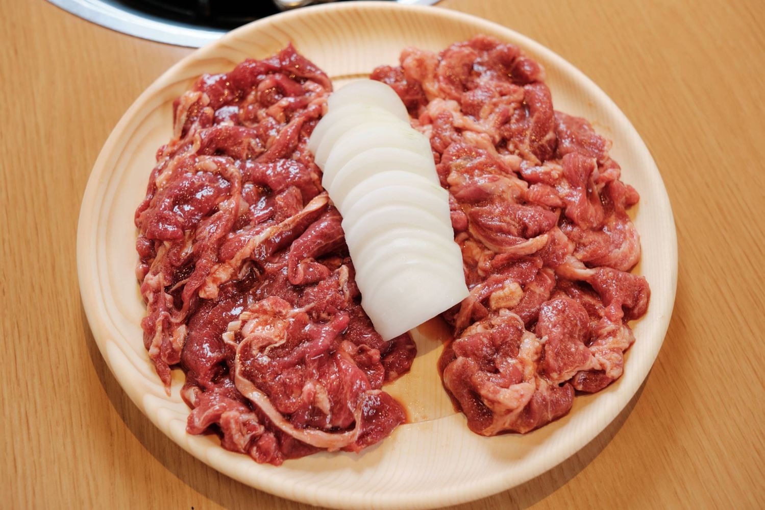 ラム肉とジンギスカンの様子