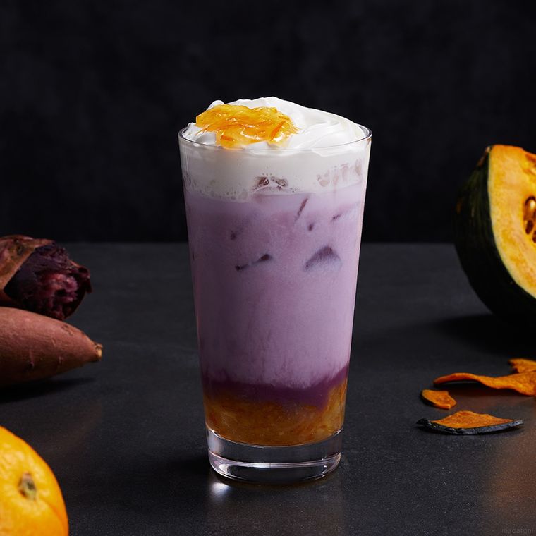 紫いもスイートラテが置かれている