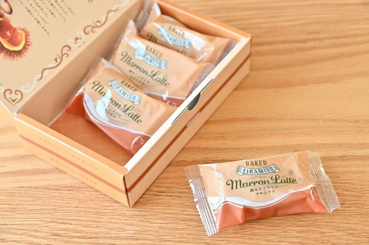 お菓子の箱と個包装パッケージ