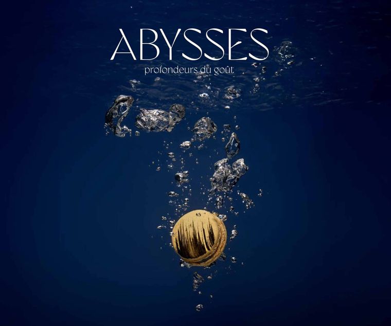 ピエール・エルメ・パリの2025クリスマス商品イメージ