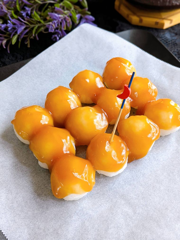 器に盛り付けた沼る団子