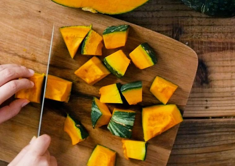 丸ごとでも安心。かぼちゃの切り方