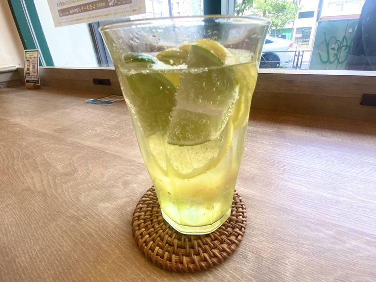 フレッシュネスバーガー フローズンライムジンジャーレモネードソーダ 商品