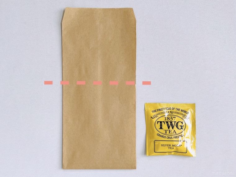 茶封筒とティーバッグ