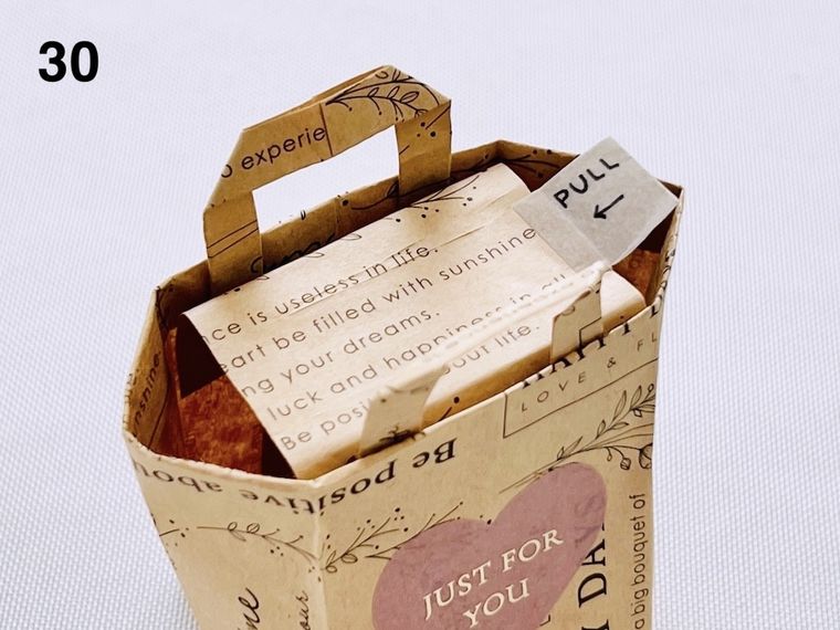 クラフト紙の封筒で作ったミニバッグ