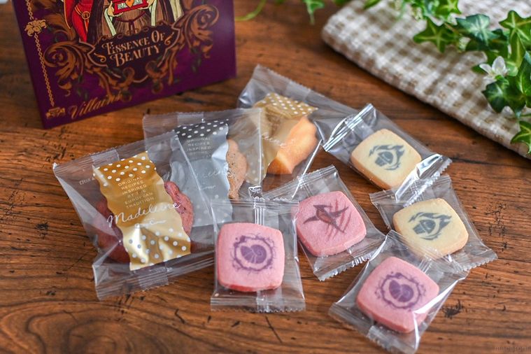 個包装のお菓子の集合