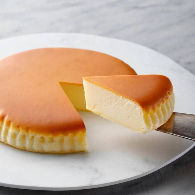 栃木・那須の名物スイーツ、チーズガーデンの御用邸チーズケーキ。濃厚でしっとりとした味わいが人気