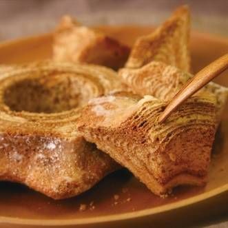 鳥取県八頭町の銘菓八頭ばうむいち輪。しっとり層が美しいバウムクーヘンはお土産や贈り物に人気