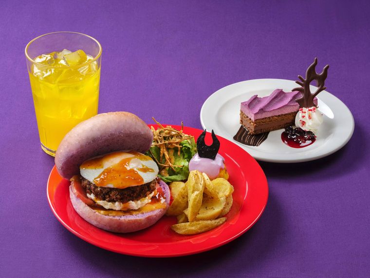 ハンバーガーとデザートとドリンクのセット