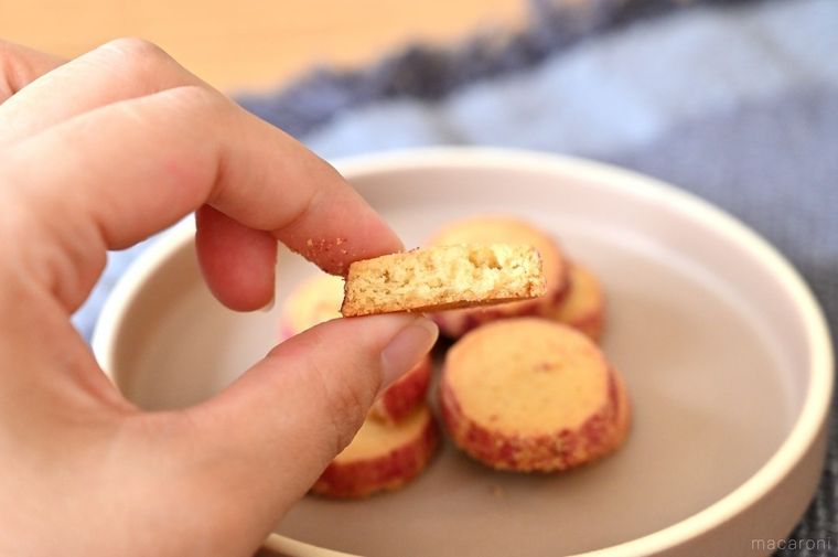 無印良品さつまいものクッキーの断面