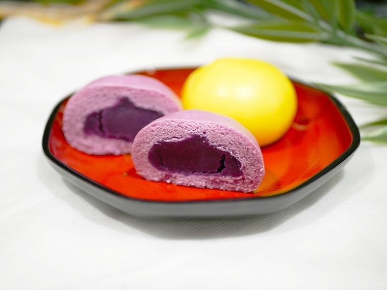 紫芋まんカボチャまんの断面写真