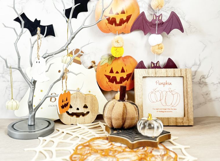 ハロウィン仕様に飾り付けた部屋