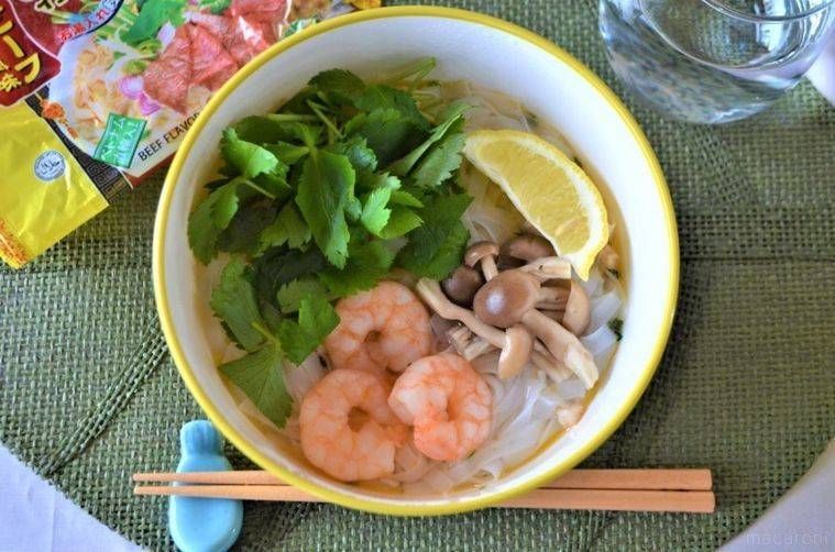 器に盛られたフォー