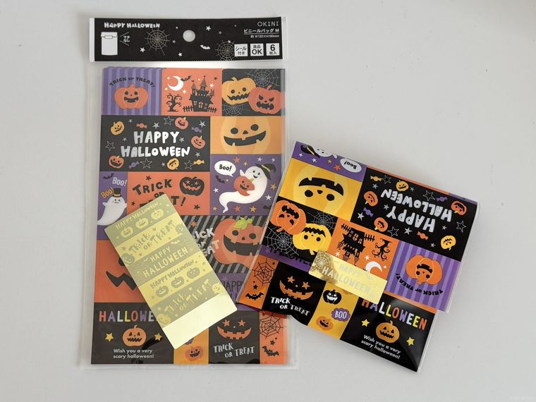 セリアのビニールバッグ M シール付き 6P ハロウィンタイル
