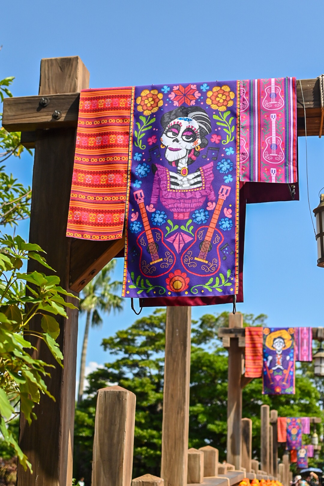 映画の世界そのまま！東京ディズニーシー®で『リメンバー・ミー』の