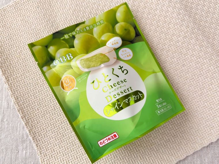 ひとくちチーズデザート シャインマスカットのパッケージ