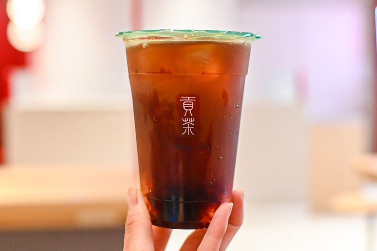 ティーを持っているところ