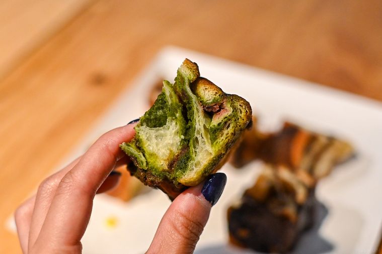 バブカを持っているところ