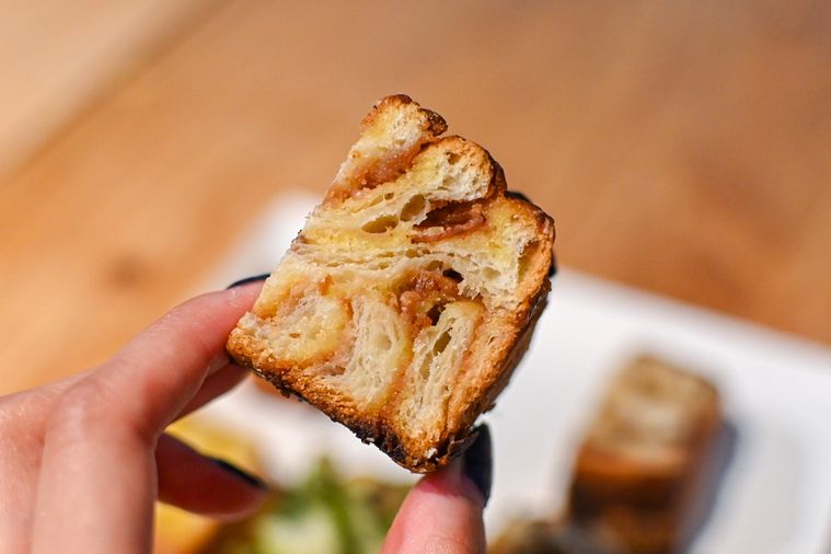 バブカを持っているところ