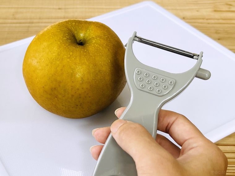 梨とピーラー
