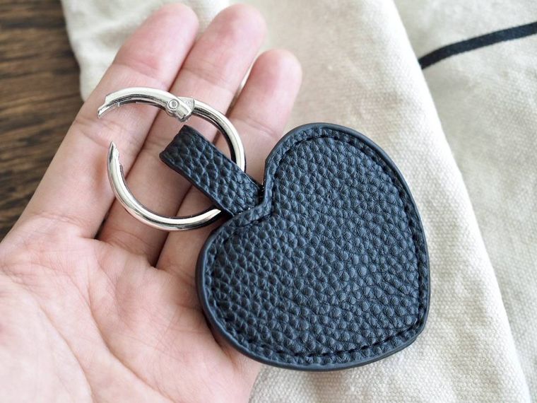 ダイソーのマグネットフック