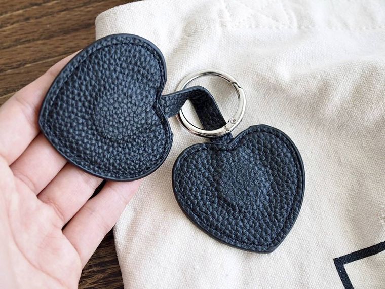 ダイソーのマグネットフック