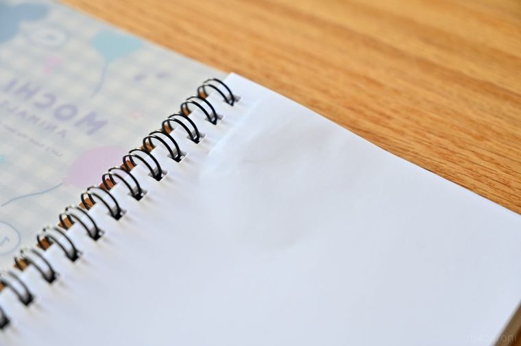 ボコボコになったシール帳の台紙