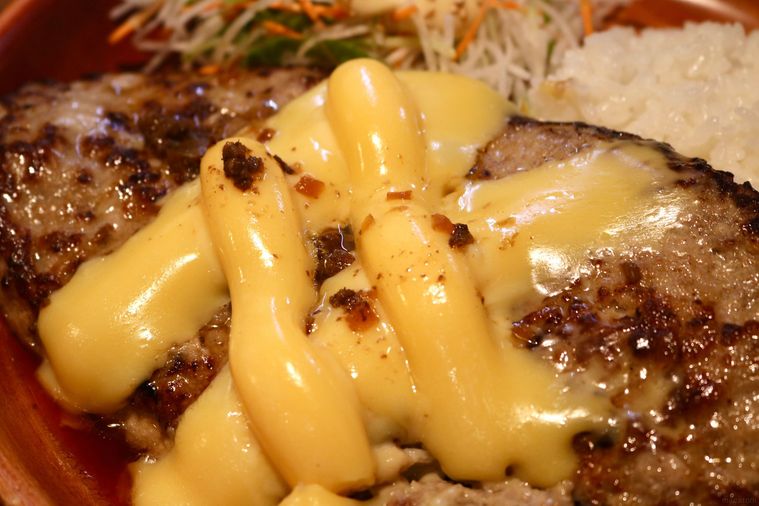 チーズとハンバーグ