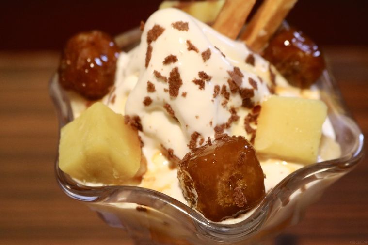 お芋のパフェの上部分