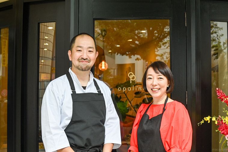 店主とマダムのアップ