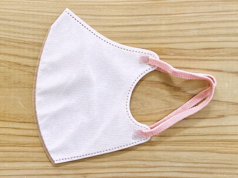 ピンク色の立体マスク