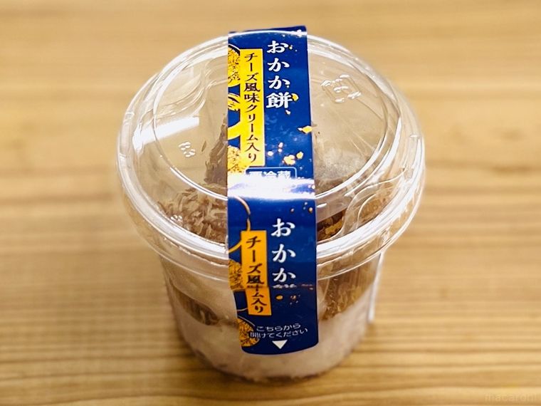 シャトレーゼのおかか餅カップ入 チーズ風味クリーム入り