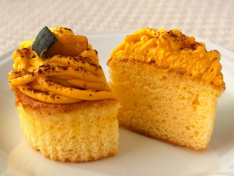 かぼちゃと紫芋のプチケーキの断面
