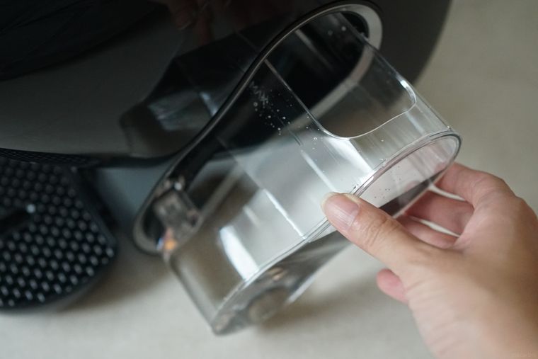 水を入れているところ