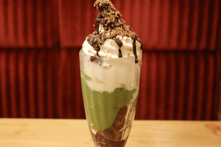 ブラックモンブランパフェ 宇治抹茶仕立て