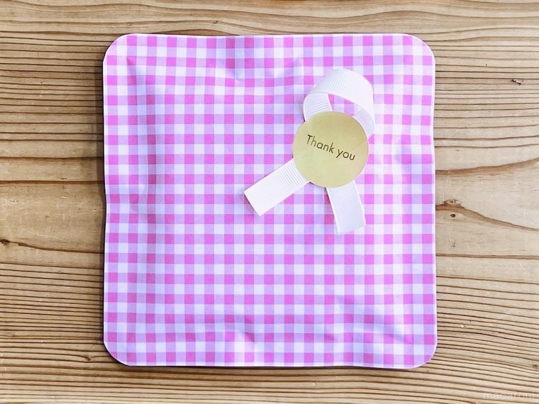 折り紙でデパート風にラッピングしたプチギフト