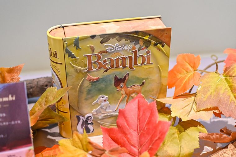 焼菓子の缶のアップ