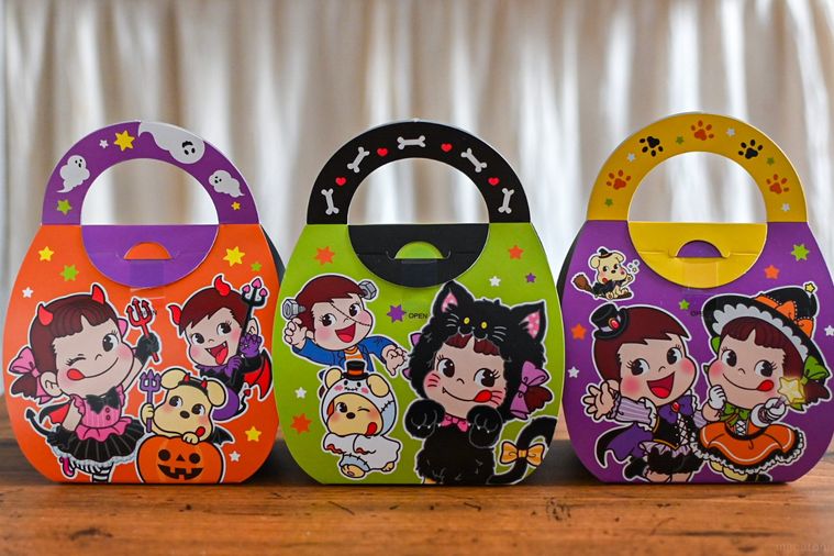 お菓子のパッケージの裏側