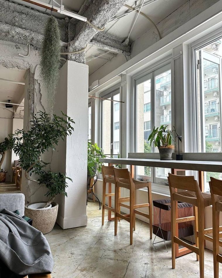 グレーやブラウンを基調とした、pigmentの内装