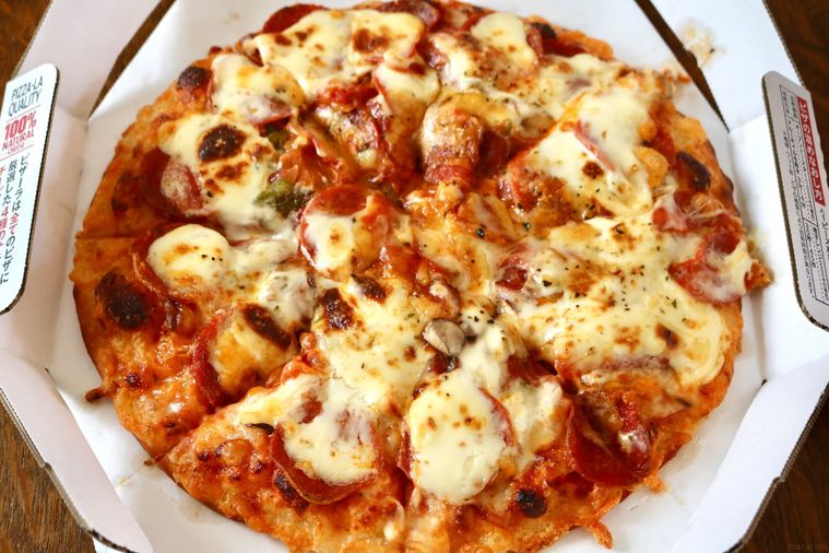 とろけるチーズのペパロニラバー