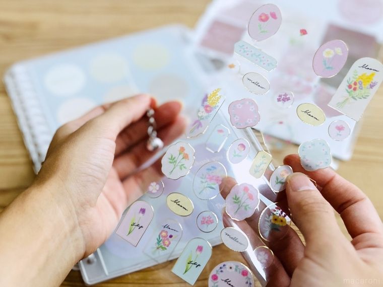 シール帳、キーホルダー、シール