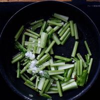 作り方 かぶの葉の甘辛おかか炒め