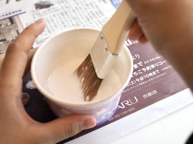 ボンド液を作っているところ