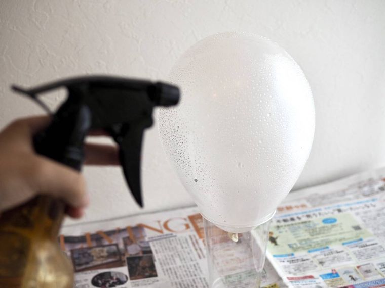 風船を濡らしているところ