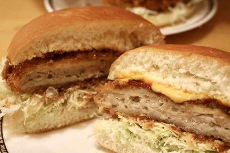 メンチバーガーの断面