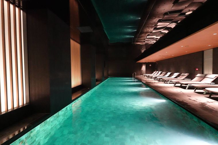 ヒルトン京都のプール