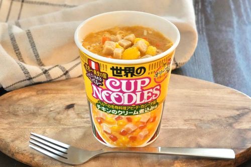 日清食品世界のカップヌードルの新作ペルーの郷土料理 アヒ・デ・ガジーナ をレビュー