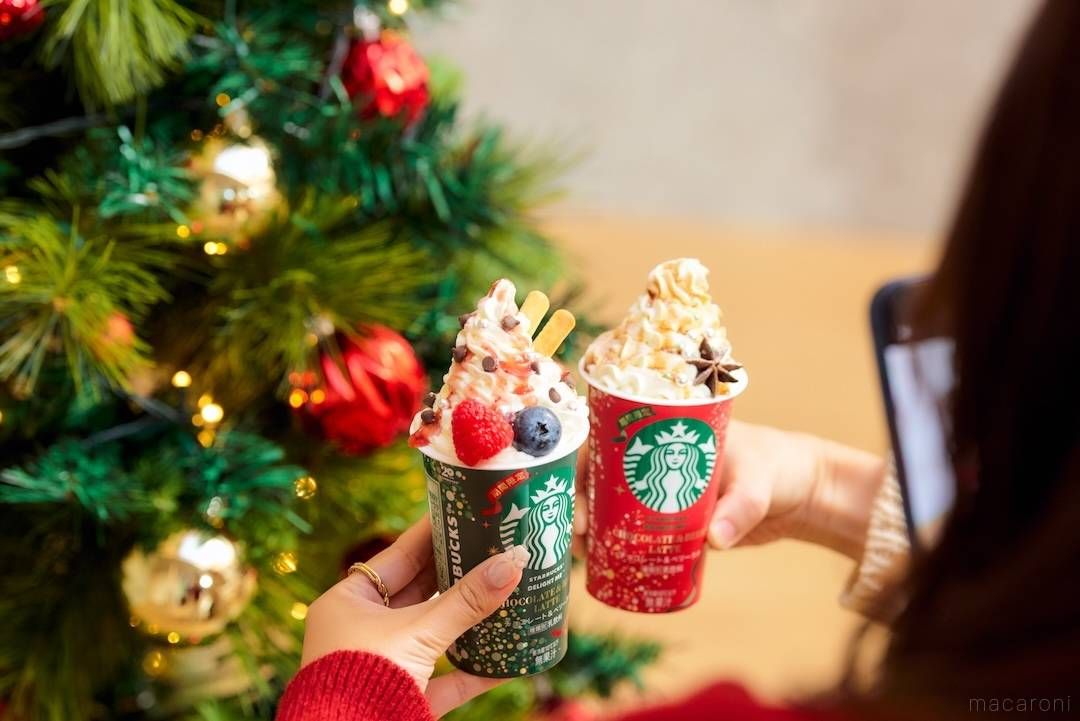 スターバックスのホリデーカップアレンジ