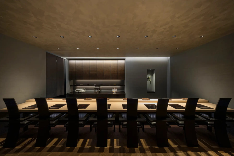 鮨 大手門のカウンター席