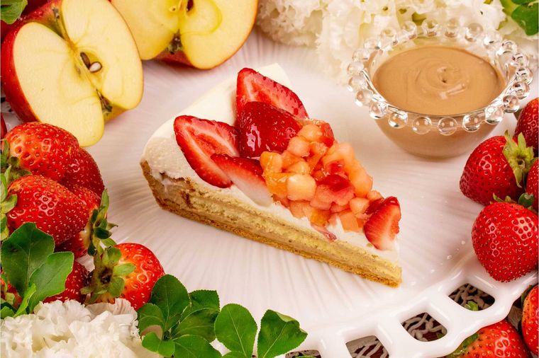 紅玉とイチゴのタルト チョコレート風味